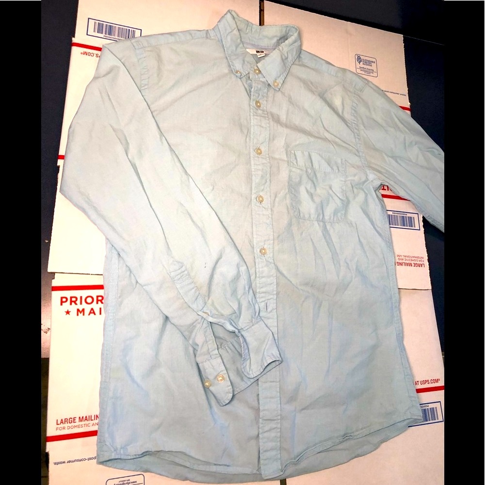 Uniqlo Women Button Down Long sleeve Shirt 🎁 🎁